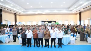 Potret yang menggambarkan realitas Batam di lapangan.