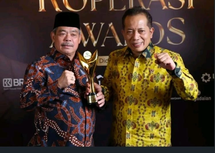 Gambar yang menjelaskan lebih dalam terkait Lahat.