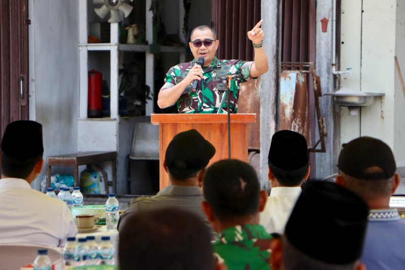 Gambar yang menangkap detail penting dari Karimun.