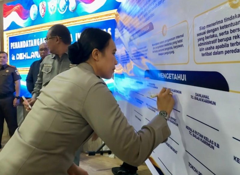 Cuplikan peristiwa yang menunjukkan perkembangan Karimun.