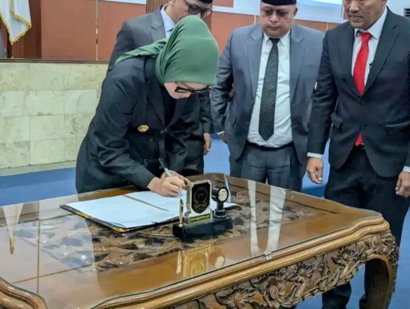 Gambar eksklusif yang memperlihatkan dampak dari Lahat.