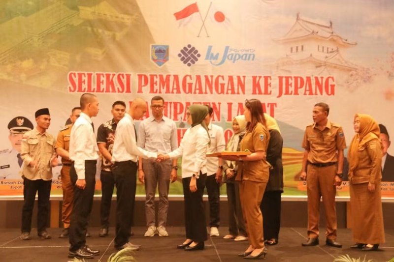 Ilustrasi yang membantu memahami berita tentang Lahat lebih baik.