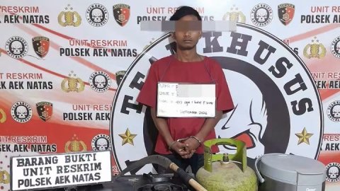  <span class="title-text">Polres Labuhanbatu, Polsek Aek Natas Amankan Pria Diduga Curi Peralatan Rumah Tangga</span>