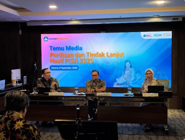 Foto yang memperlihatkan realitas di balik isu Jakarta.